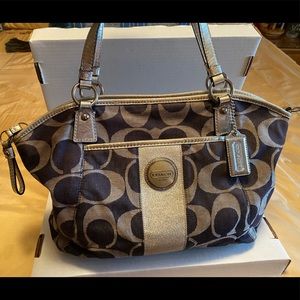 Coach hand or shoulder bag